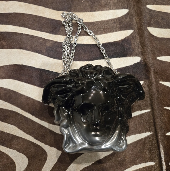 New with box . VERSACE Medusa Head Chain Clutch Black Silver - Picture 10 of 11